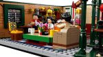 Ideas 21319 Friends Central Perk Building Kit - Image 3
