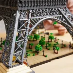 10307 Eiffel Tower Building Block Set - Image 5