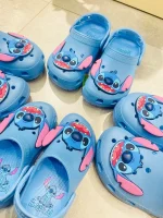 Crocs Unisex-Kids Disney Stitch Classic Clogs - Image 4