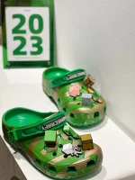 Crocs Kids' Classic Minecraft Clogs - Image 3