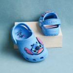 Crocs Unisex-Kids Disney Stitch Classic Clogs - Image 3